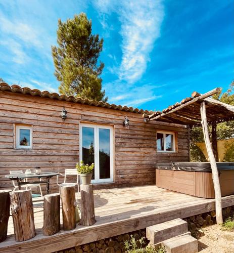 Saint-Jean-du-Gard Bed & Breakfast | La cabane du Mas gnolia