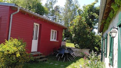 Heubecourt-Haricourt Apartment | La cabane Rouge