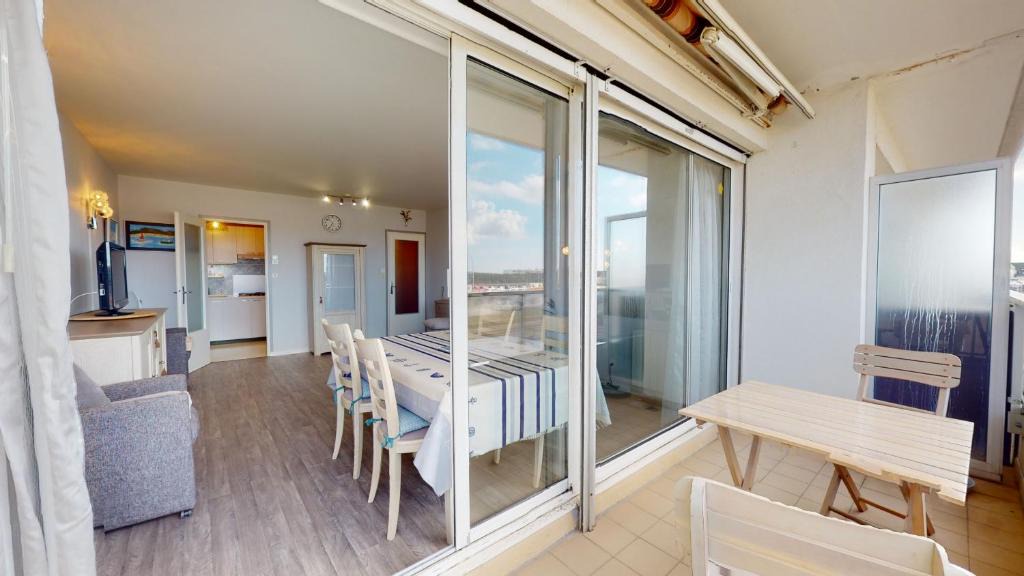 Saint-Gilles-Croix-de-Vie Apartment | La Cabine du Capitaine