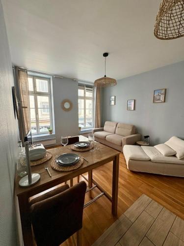 Boulogne-Centre Apartment | La Cabine 17 - Studio Cozy - Centre-Ville & Plage