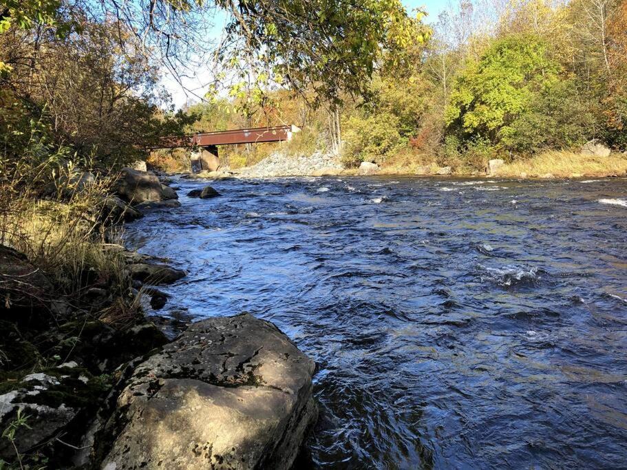 Scotstown House | La cachette de la rivière au saumon et spa