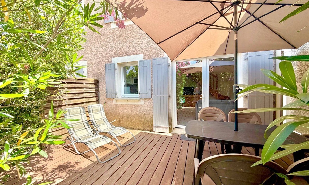 Calvisson Apartment | La cachette du mas, 4 guests, Pool in Calvisson
