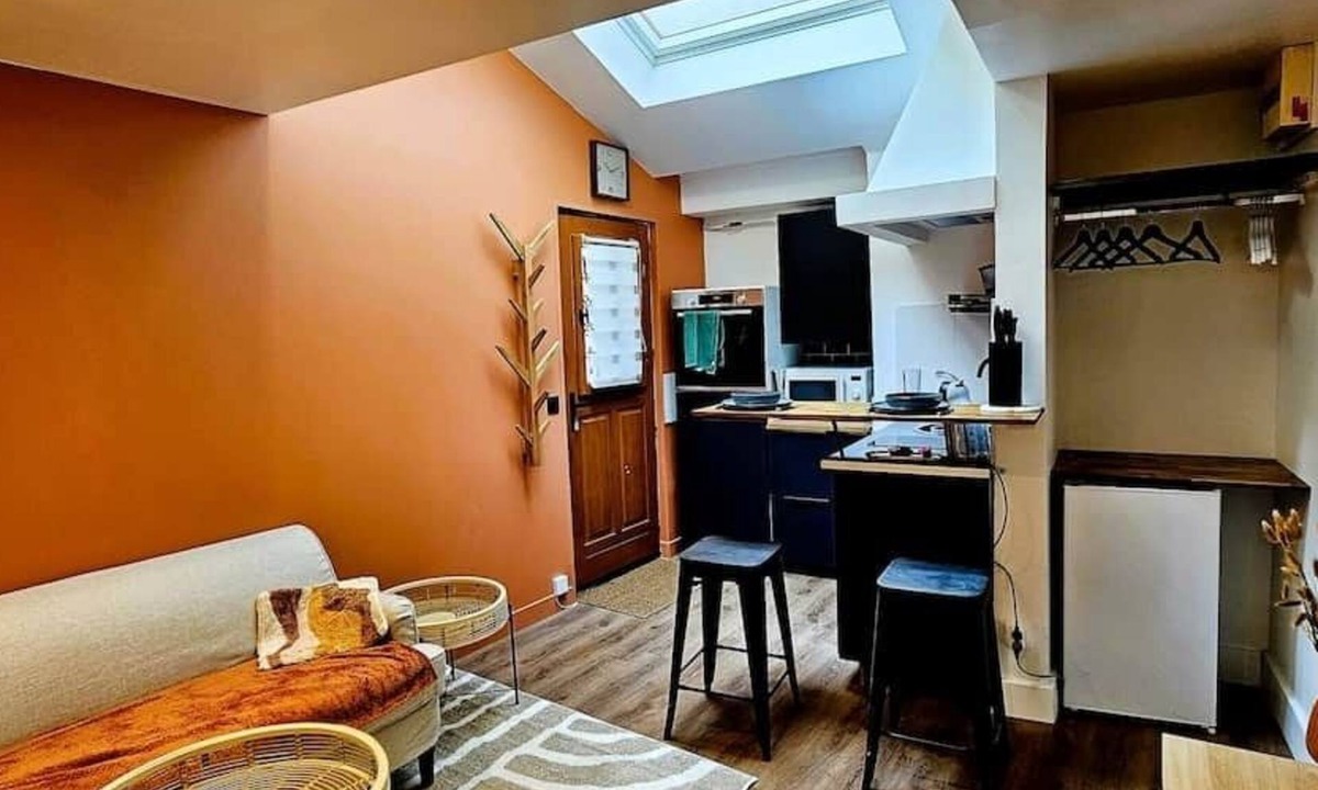 Melun Apartment | La Cachette Oubliee