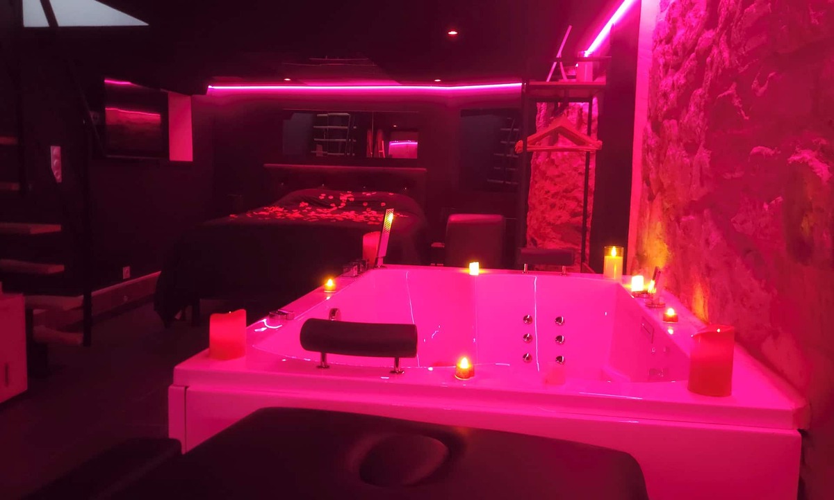 Universite House | La Cachette Secrete - Love Room Caen