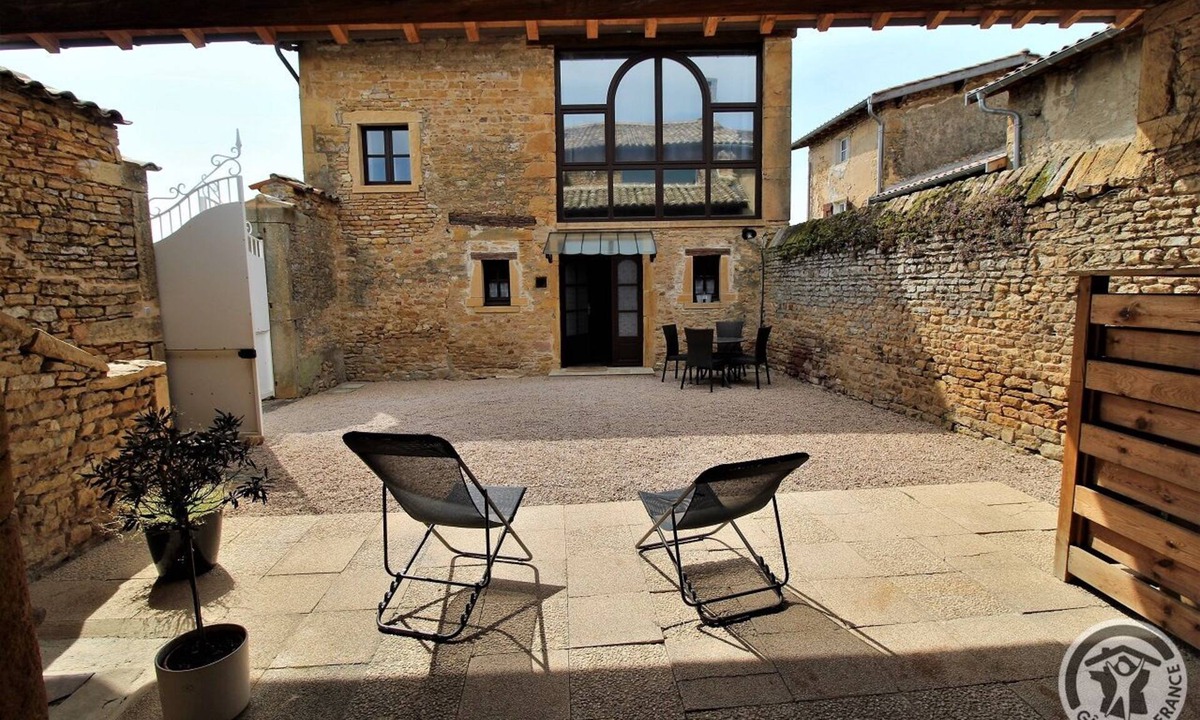 Lacenas House | La Cadole du Beaujolais