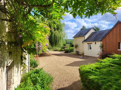 Rigny-Usse Bed & Breakfast | La Cale de la Clauderie