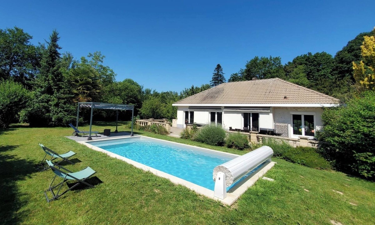 Saint-Philbert-sur-Risle House | La Canopée - Family villa with heated pool