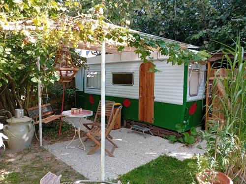 Vernoil-le-Fourrier Ski Chalet | La Caravane