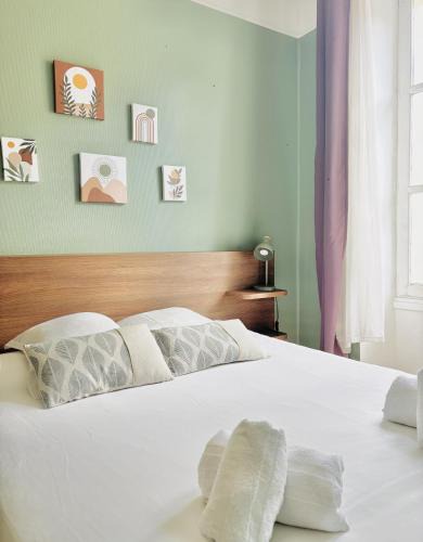 Fontainebleau Hotel | La Carpe d'Or