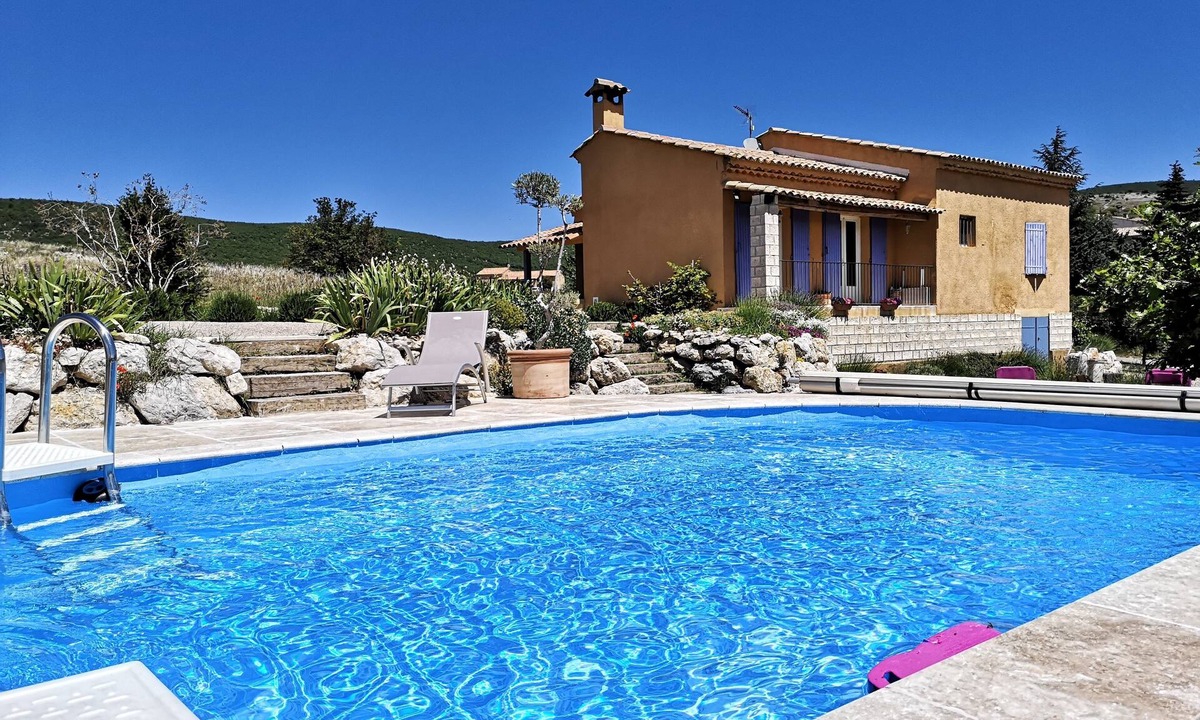Ongles House | La Casa, Charming little house of Provence