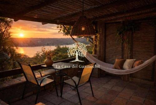 Tequesquitengo Hotel | La Casa del Guamúchil