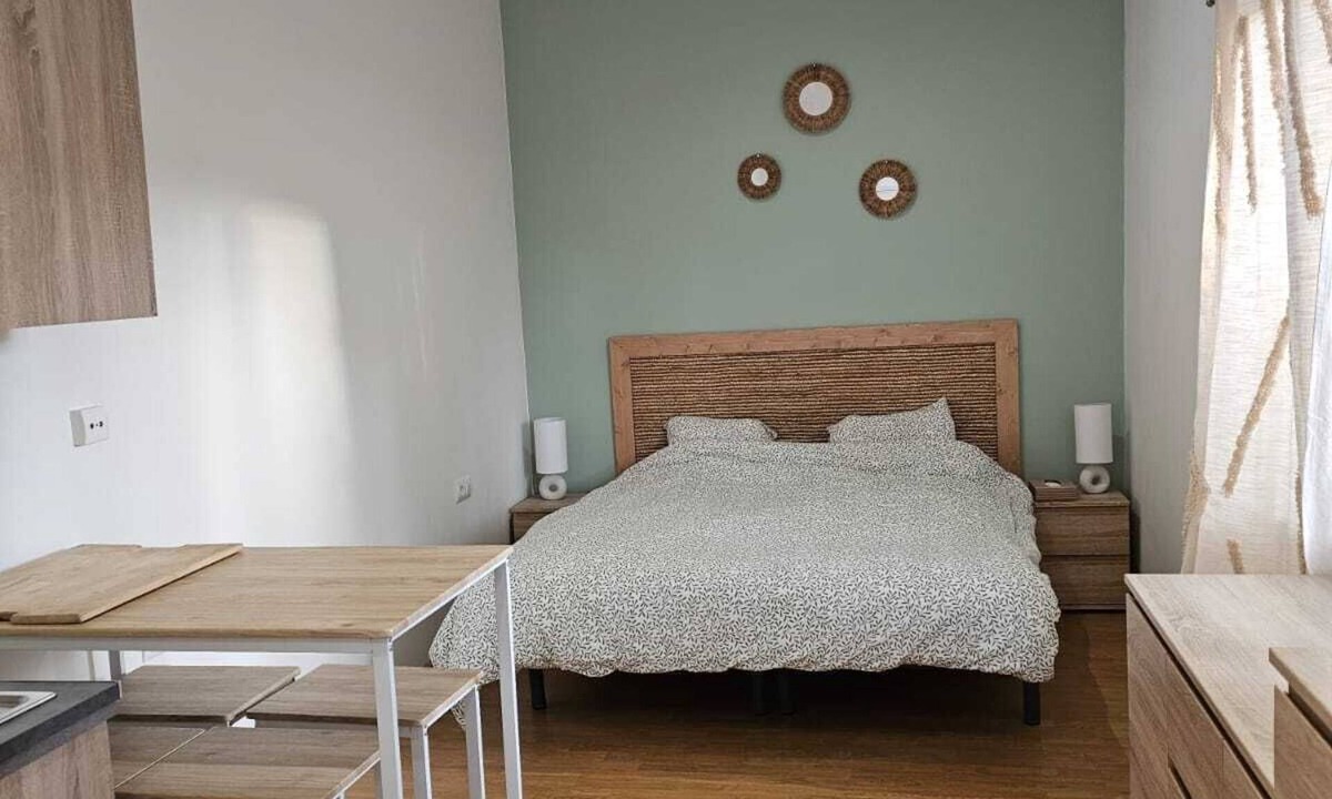 Olivella Apartment | La Casa Delviga, VERDE room, Sitges, Barcelona
