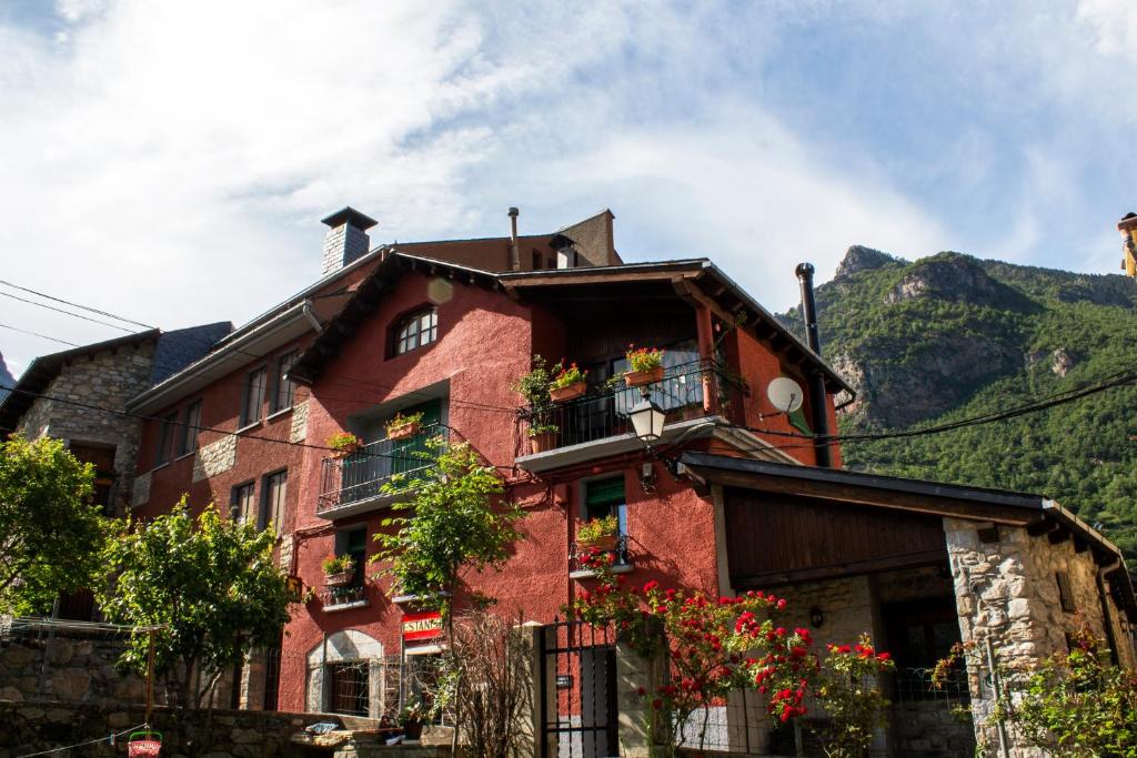 Eriste House | La Caseta de Sastre
