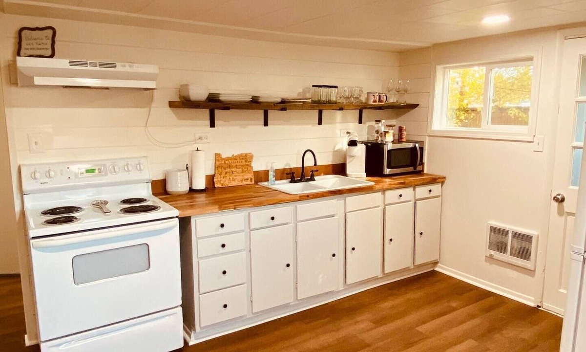 Prineville Cottage | La Casita de Main Calle