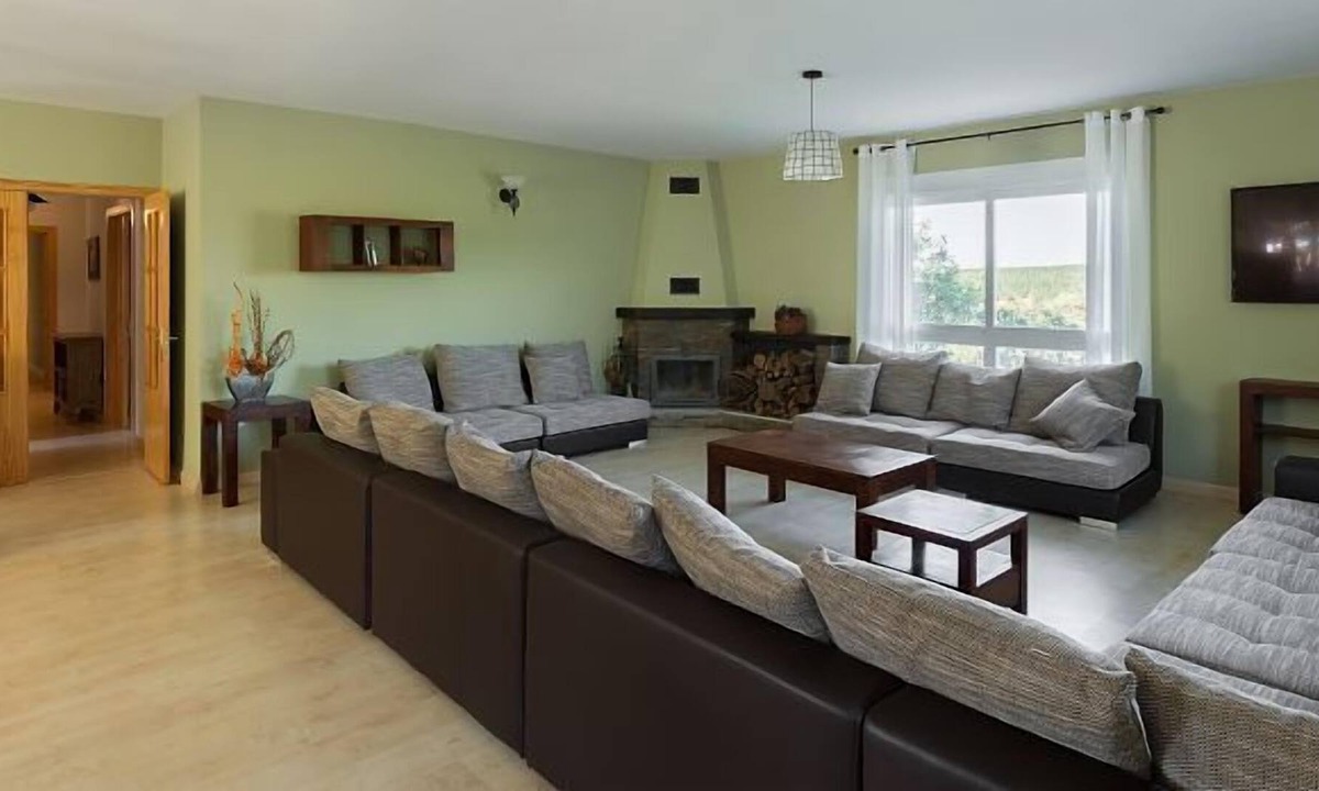 Castillejo de Mesleon House | La Casona del Monte, large groups in a single house near Madrid