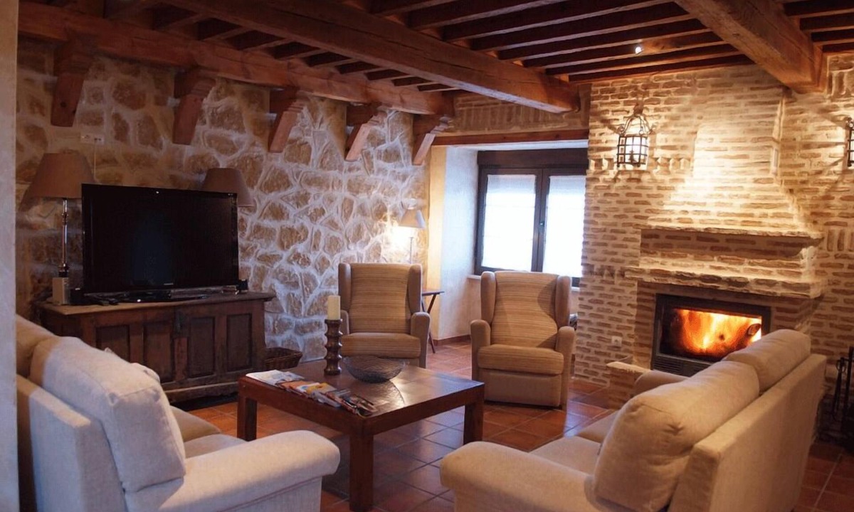Villarmentero de Campos Hotel | La Casona de Doña Petra
