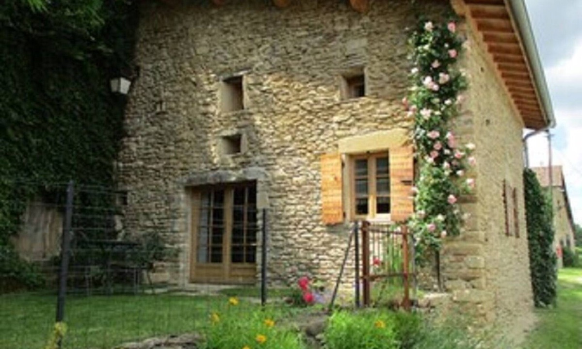Chatillon-Saint-Jean House | LA CAVE - STONE BUILDING