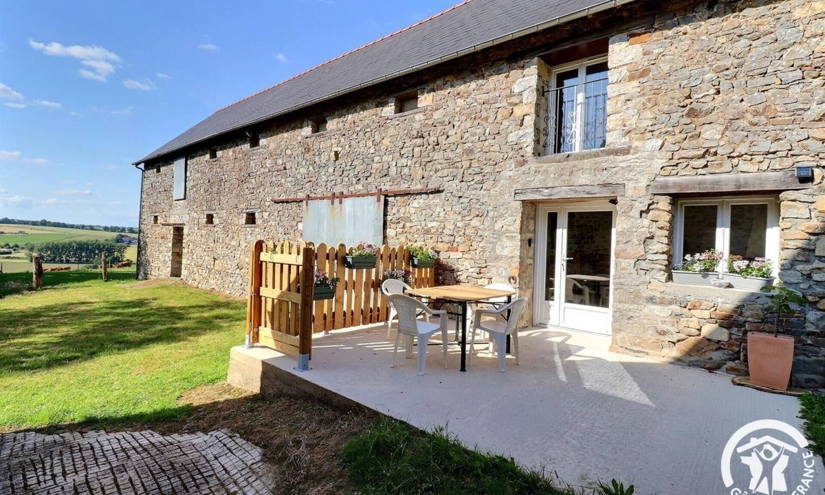 Saint-M'Herve House | La Cerisais - SAINT M'HERVE