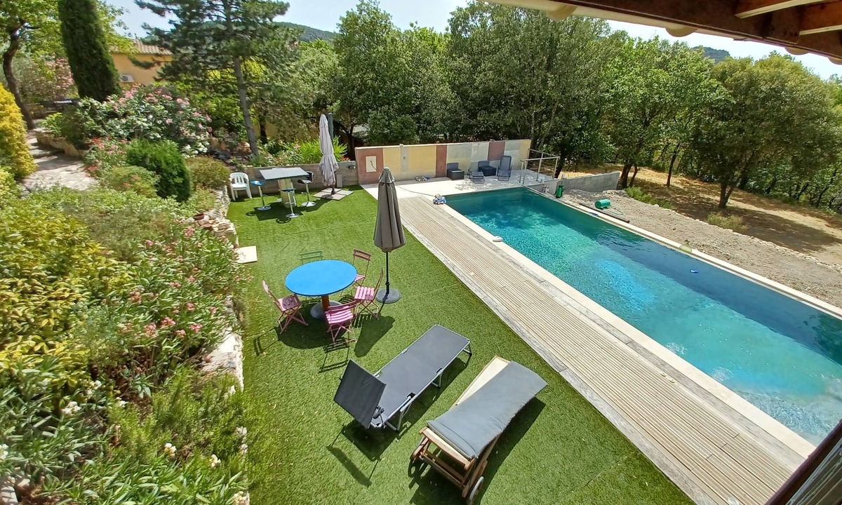 Saint-Paul-Trois-Chateaux Villa | La Chênaie