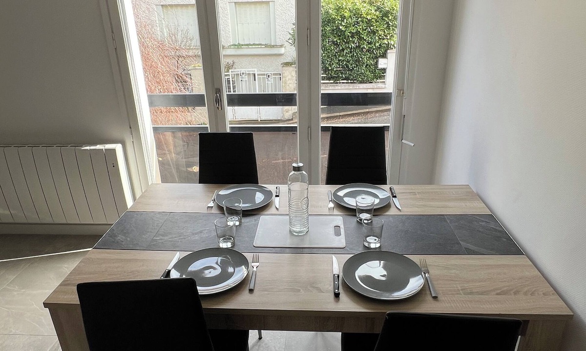 Chamalieres Apartment | La chamalieroise - sleeps 4 - wifi