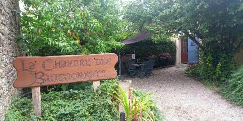 Martailly-Les-Brancion Bed & Breakfast | La Chambre des Buissonnats