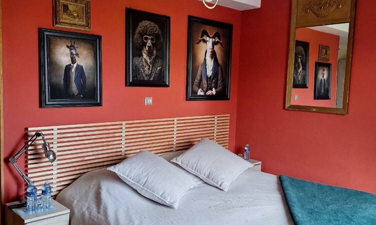 Echinghen Other | La Chambre Rouge