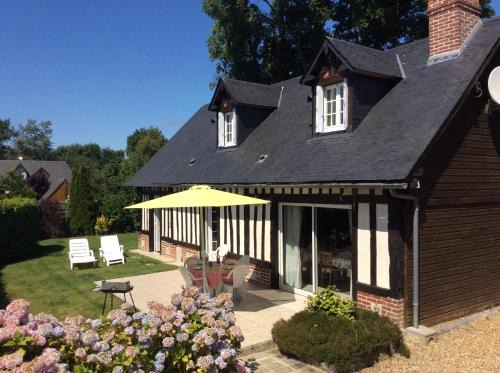 Canouville House | La charetterie