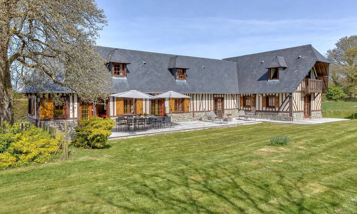 Saint-Etienne-l'Allier House | La Charmille (12 people)