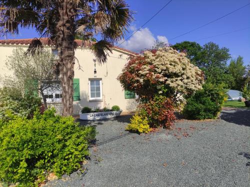 Moutiers-sur-le-Lay House | La Chatelardière
