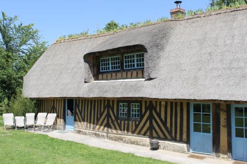 Ablon House | La Chaumière aux Faisans