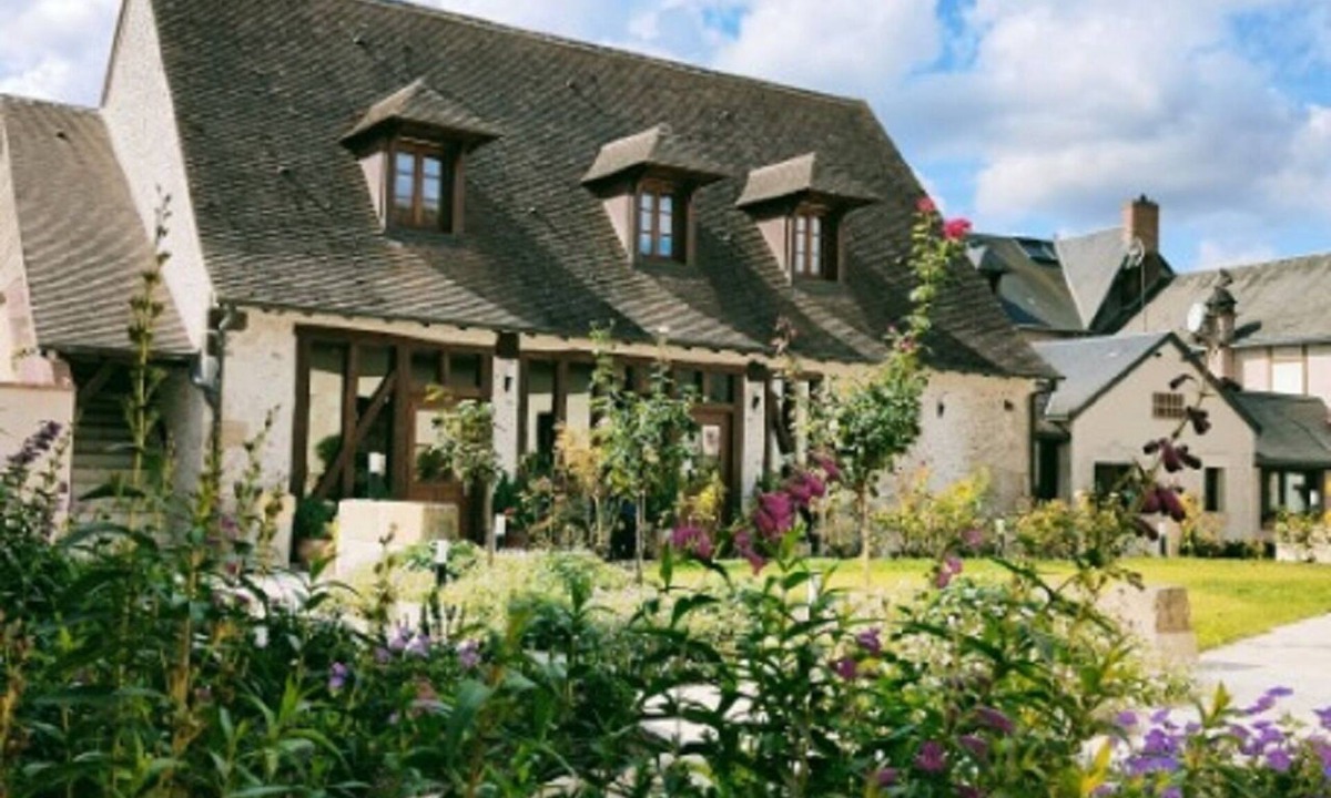 Aubigny-sur-Nere Hotel | La Chaumière