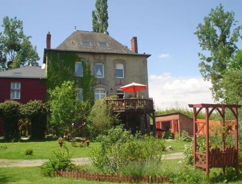 Olivet Bed & Breakfast | La Chaussee d'Olivet en Mayenne
