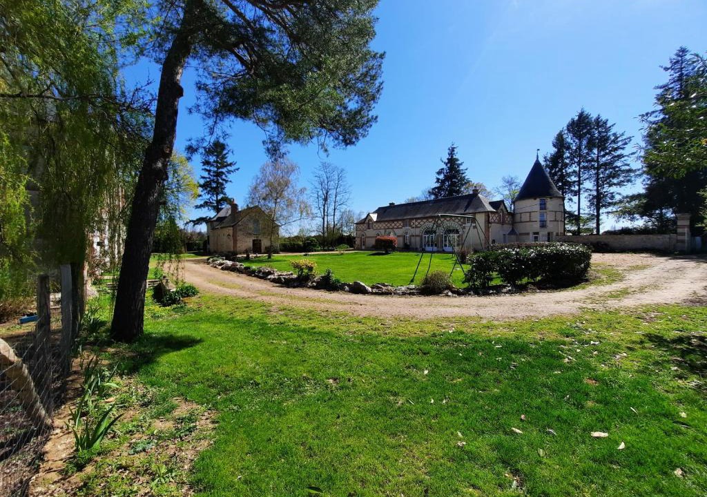 Beaumont-la-Ronce House | La Chauvellière, un écrin de verdure dans un cadre historique