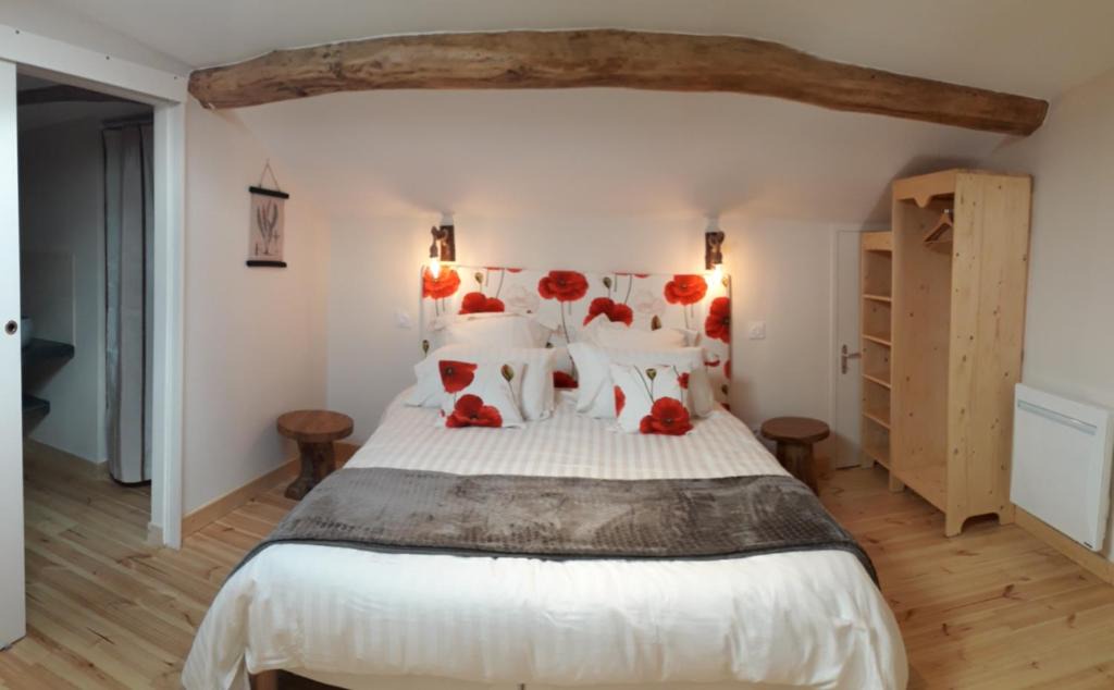 Saint-Remy-de-Chargnat Bed & Breakfast | La chenevière