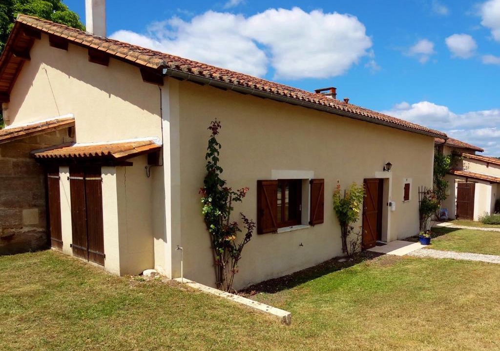 Verteillac Villa | La Chillaudie