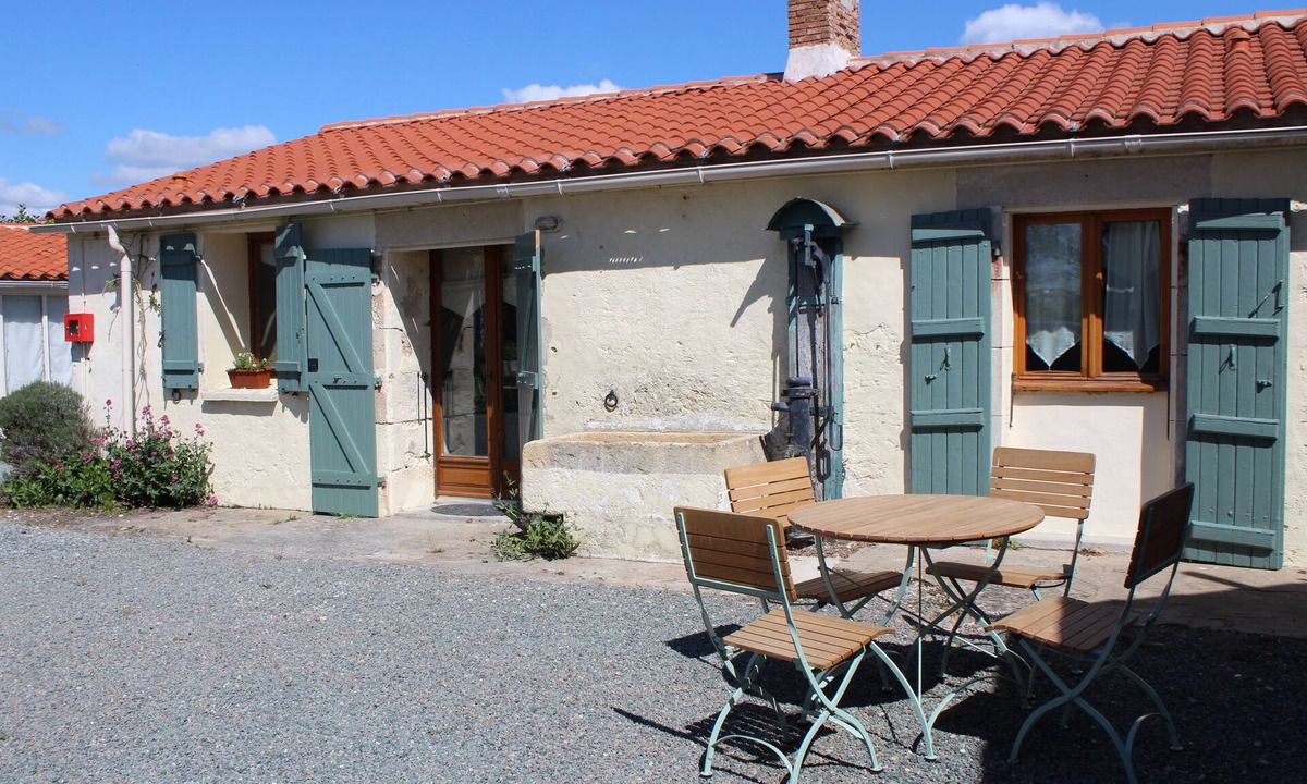 Puyravault Cottage | 'La Chouette' - Charming stone cottage - Marais Poitevin