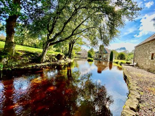Le Gast House | La Clef Decamp Moulin du Gast 35pers jacuzzi sauna billard baby