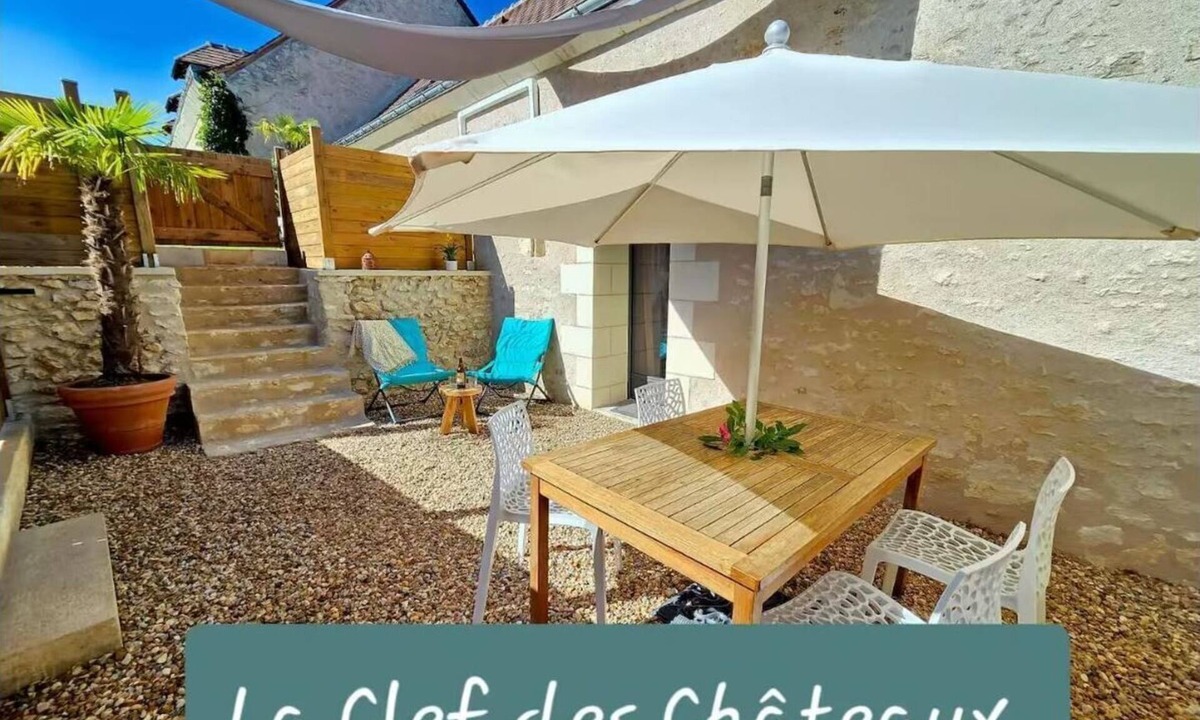 Azay-sur-Indre House | La Clef des Châteaux, cosy & piscîne access