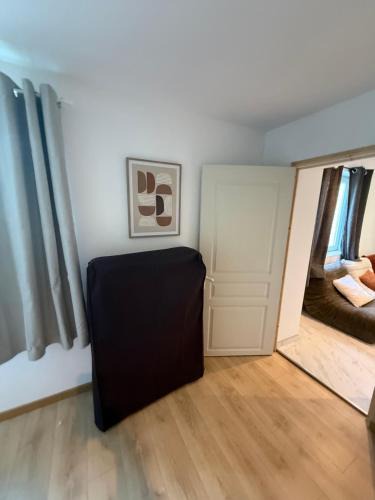 Mecquignies House | La Clef des Champs