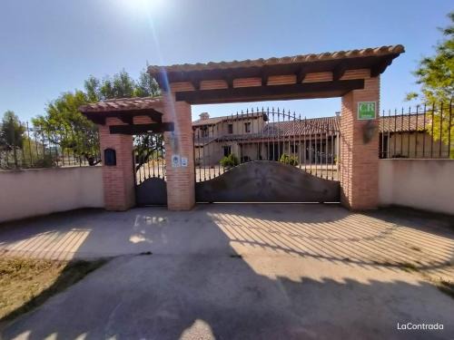 Arens de Lledo House | La Contrada