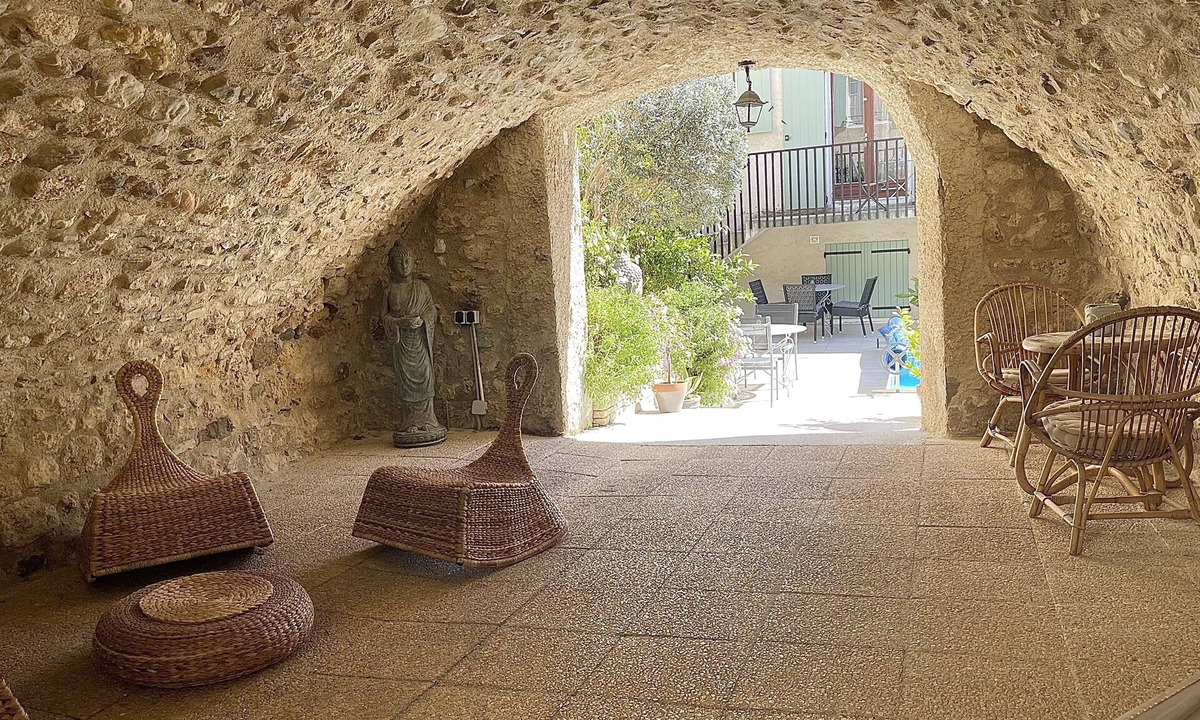 Autignac Bed & Breakfast | La Coquillade - Chambres d'hôtes