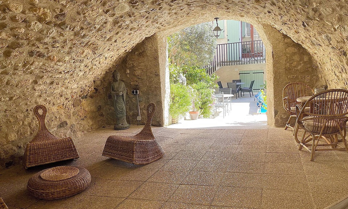 Autignac Bed & Breakfast | La Coquillade - Gite