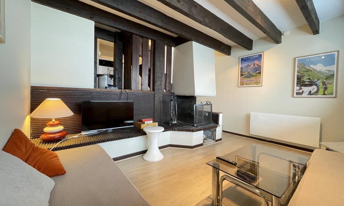 Louvie-Soubiron House | LA Coste - Louvie-soubiron