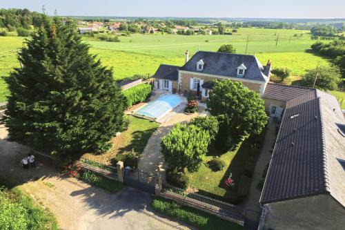 Leigne-sur-Usseau Bed & Breakfast | La Costonnerie