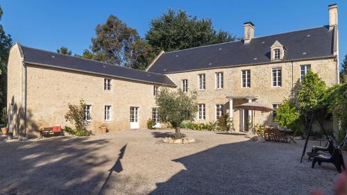 Mosles Bed & Breakfast | La Cour Souveraine -Chambre d'hôtes, La Sablonneuse