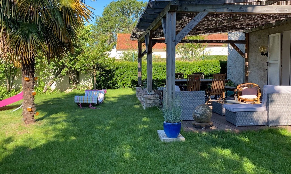 Tillenay House | La Cristallière Cosy country house on the banks of the Saône river