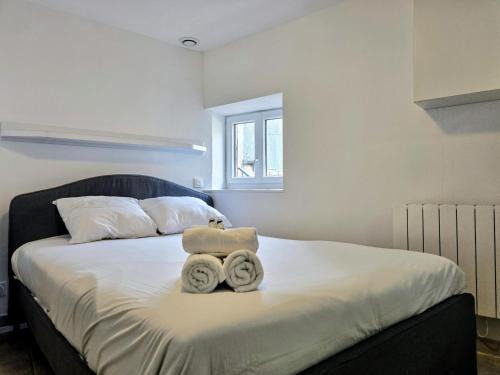 Saint-Bris-le-Vineux Apartment | La Croix Studio - Bail Partner
