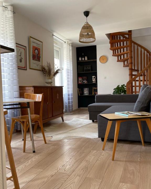 Gevrey-Chambertin Apartment | La Cuvée , duplex à Gevrey Chambertin.