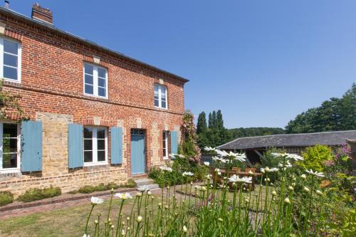 Saint-Ouen-le-Pin House | La Daubinière