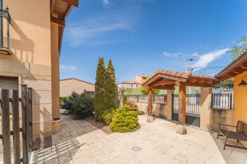 Espeja de San Marcelino House | La Dehesa de Santa Ursula